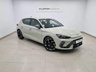 Usado Cupra Leon 204 CV (150 kW) 2025 Gris / plata Berlina