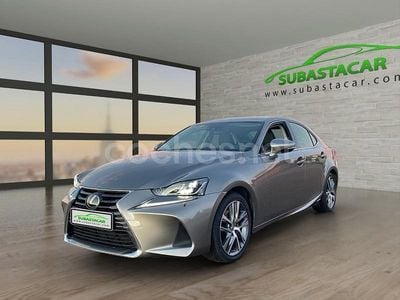 Gris / plata Usado 2020 Lexus IS300h Executive Line Berlina | 21.500 € (Precio justo)