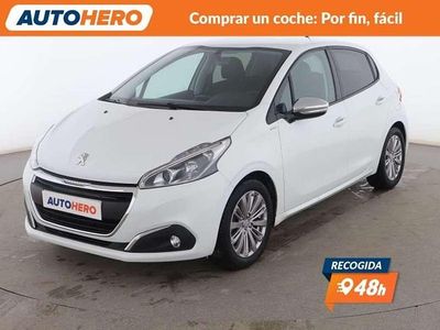 Usado Peugeot 208 Style 82 CV (60 kW) 2018 Blanco Utilitario
