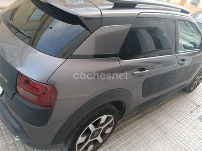 Usado Citroën C4 Shine 100 CV (73 kW) 2017 Gris / plata Berlina