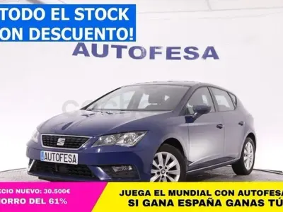 Usado Seat Leon Style 130 CV (95 kW) 2019 Azul Berlina