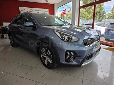 Käytetty Kia Niro 141 HP (103 kW) 2022 Harmaa Katumaasturi
