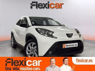 Blanco Usado 2023 Toyota Aygo Play Utilitario | 15.490 € (Un poco caro)