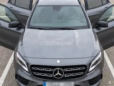 Usado Mercedes GLA200 AMG line 136 CV (100 kW) 2017 Gris / plata SUV