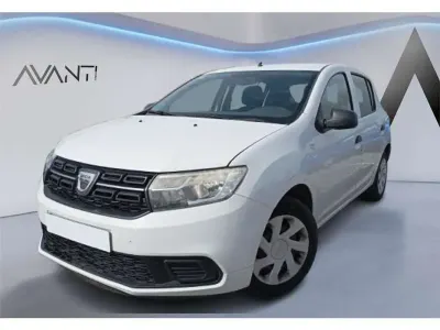 Usado Dacia Sandero Ambiance 75 CV (55 kW) 2018 Blanco Utilitario