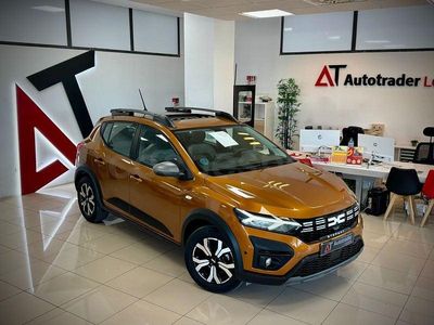 Usado Dacia Sandero Expression 91 CV (66 kW) 2023 Naranja Berlina