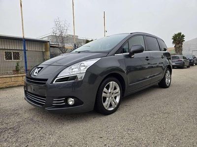 Usado Peugeot 5008 Premium 109 CV (80 kW) 2010 Gris Monovolumen