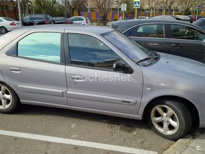 Usado Citroën Xsara Exclusive 90 CV (66 kW) 2003 Gris / plata Berlina
