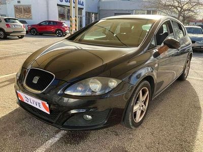 Usado Seat Leon Reference 125 CV (91 kW) 2010 Negro Utilitario