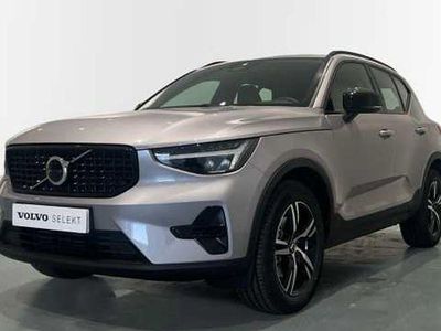 Plateado Nuevo 2025 Volvo XC40 Plus SUV | 39.900 € (Precio justo)