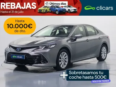 Usado Toyota Camry Advance 178 CV (130 kW) 2022 Gris Berlina
