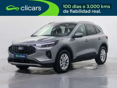 Usado Ford Kuga Titanium 122 HP (89 kW) 2025 Cinzento SUV