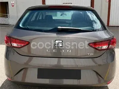 Usado Seat Leon I-Tech 105 CV (77 kW) 2015 Gris / plata Berlina