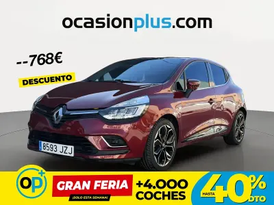 Usado Renault Clio 90 CV (66 kW) 2017 Rojo