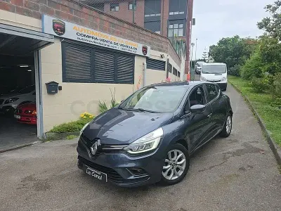 Usado Renault Clio IV LIMITED 90 CV (66 kW) 2018 Gris / plata Berlina