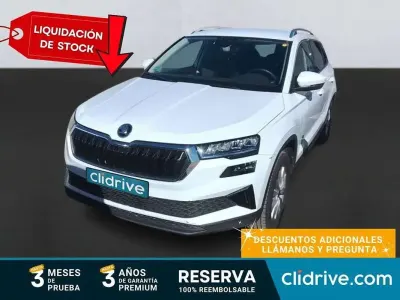 Usado Skoda Karoq Ambition 150 CV (110 kW) 2022 Blanco SUV