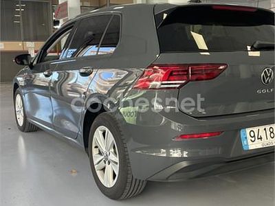 Usado VW Golf VIII 115 CV (84 kW) 2024 Gris / plata Berlina