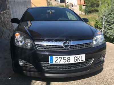 Usado Opel Astra GTC Sport 110 CV (80 kW) 2009 Negro Berlina