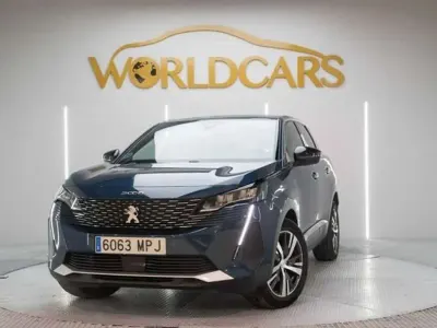 Usado Peugeot 3008 GT 131 CV (96 kW) 2024 Azul SUV
