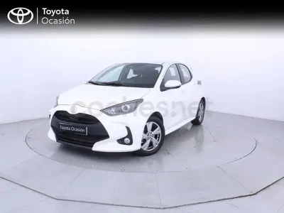 Usado Toyota Yaris Hybrid Active 116 CV (85 kW) 2025 Blanco Berlina