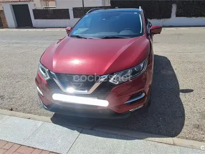 Usado Nissan Qashqai N-Connecta 163 CV (119 kW) 2018 Granate SUV