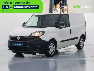 Usado Fiat Doblò 105 CV (77 kW) 2022 Blanco Monovolumen