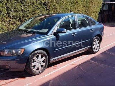 Usado Volvo S40 Momentum 136 CV (100 kW) 2007 Azul Berlina