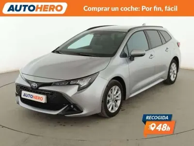 Usado Toyota Corolla Active 140 CV (102 kW) 2024 Plateado Familiar