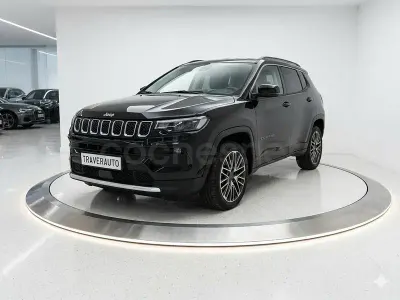 Usado Jeep Compass Limited 130 CV (95 kW) 2022 Negro SUV
