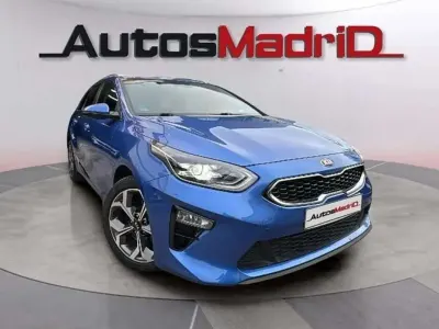Usado Kia Ceed 136 CV (100 kW) 2021 Azul Utilitario
