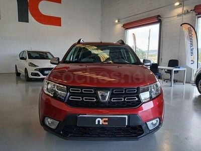 Granate Usado 2018 Dacia Sandero Essentiel Berlina | 10.500 € (Precio justo)