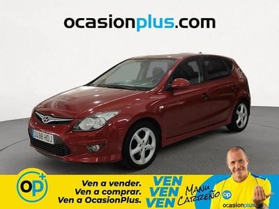 Begagnad Hyundai i30 Comfort 90 HK (66 kW) 2011 Röd Sedan