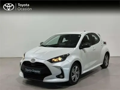 Usado Toyota Yaris Hybrid Active 116 CV (85 kW) 2025 Utilitario