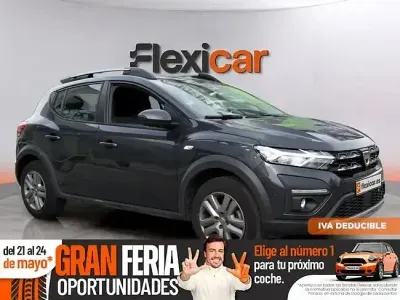 Usado Dacia Sandero Comfort 91 CV (66 kW) 2022 Negro