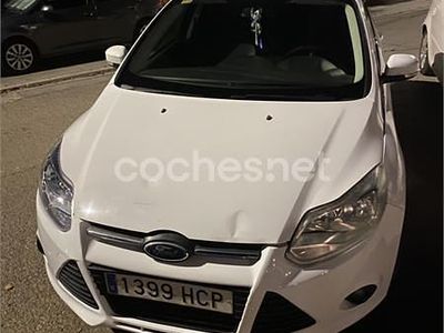Usado Ford Focus Trend 95 CV (69 kW) 2011 Blanco Berlina