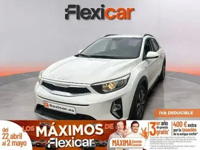 Usado Kia Stonic 100 HP (73 kW) 2021 Branco SUV