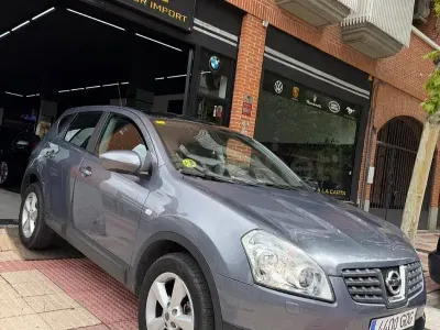 Usado Nissan Qashqai Tekna 150 HP (110 kW) 2009 Cinzento SUV