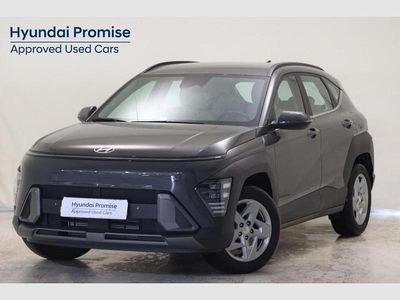 Usado Hyundai Kona 120 CV (88 kW) 2024 Ecotronic gray SUV