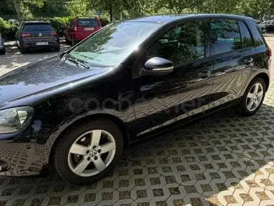 Usado VW Golf VI Advance 102 CV (75 kW) 2009 Negro Utilitario