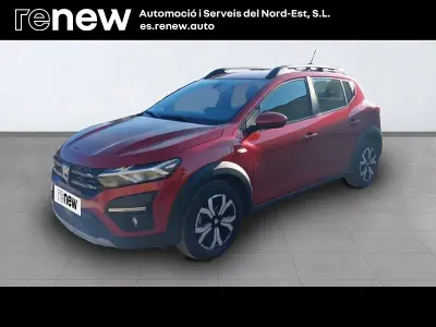 Käytetty Dacia Sandero Comfort 100 HP (73 kW) 2022 Punainen Sedan