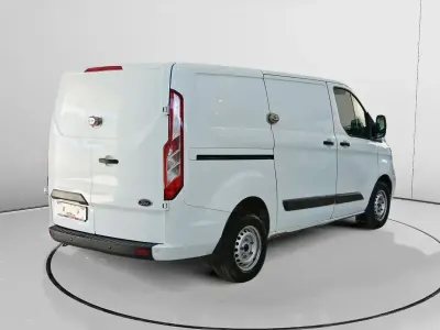 Usado Ford Transit Custom Trend 130 CV (95 kW) 2023 Blanco Berlina