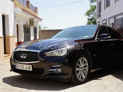 Usado Infiniti Q50 170 CV (125 kW) 2015 Negro Berlina
