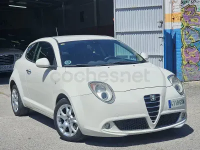 Usado Alfa Romeo MiTo Distinctive 90 CV (66 kW) 2009 Blanco Utilitario