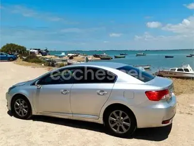 Usado Toyota Avensis Executive 150 CV (110 kW) 2013 Gris / plata Berlina