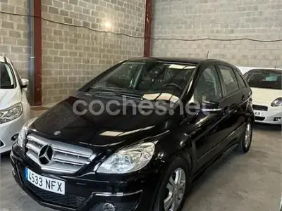 Usado Mercedes B180 Sport Edition 109 CV (80 kW) 2010 Negro Monovolumen