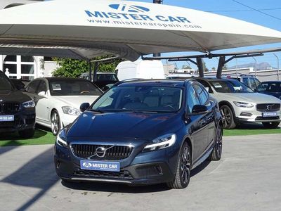 Usado Volvo V40 120 HP (88 kW) 2019 Azul SUV