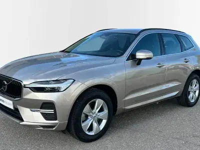 Käytetty Volvo XC60 Core 197 HP (144 kW) 2023 Keltainen Katumaasturi