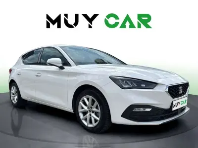 Usado Seat Leon Style 110 CV (80 kW) 2021 Blanco Utilitario