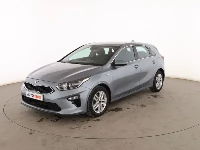 Usado Kia Ceed 120 CV (88 kW) 2021 Gris Utilitario