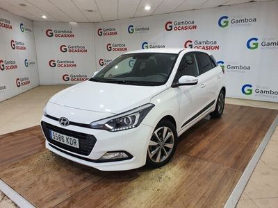 Usado Hyundai i20 101 CV (74 kW) 2017 Blanco Berlina